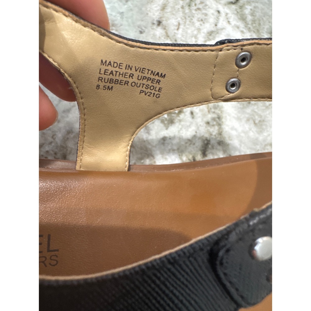 MICHAEL Michael Kors MK Plate thong sandals with a silver-tone logo plaque 8.5 - Picture 10 of 10